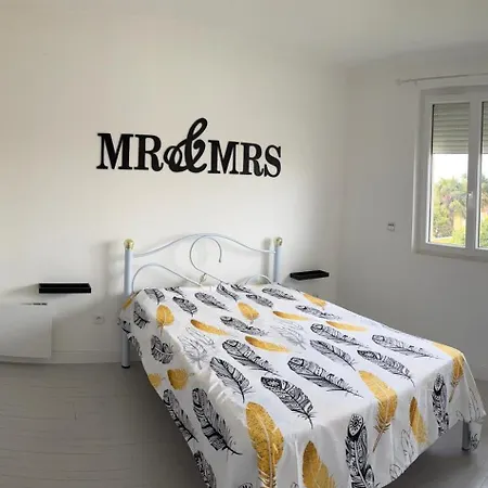 Apartment T4 3 Canape Convertible 8 Places *